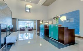 Holiday Inn Express & Suites Carlsbad Beach By Ihg